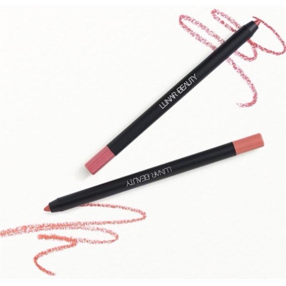 Lunar Beauty Lip Liner Duo in Doodle & Blushing 2 x 1.2g MSRP New in Box